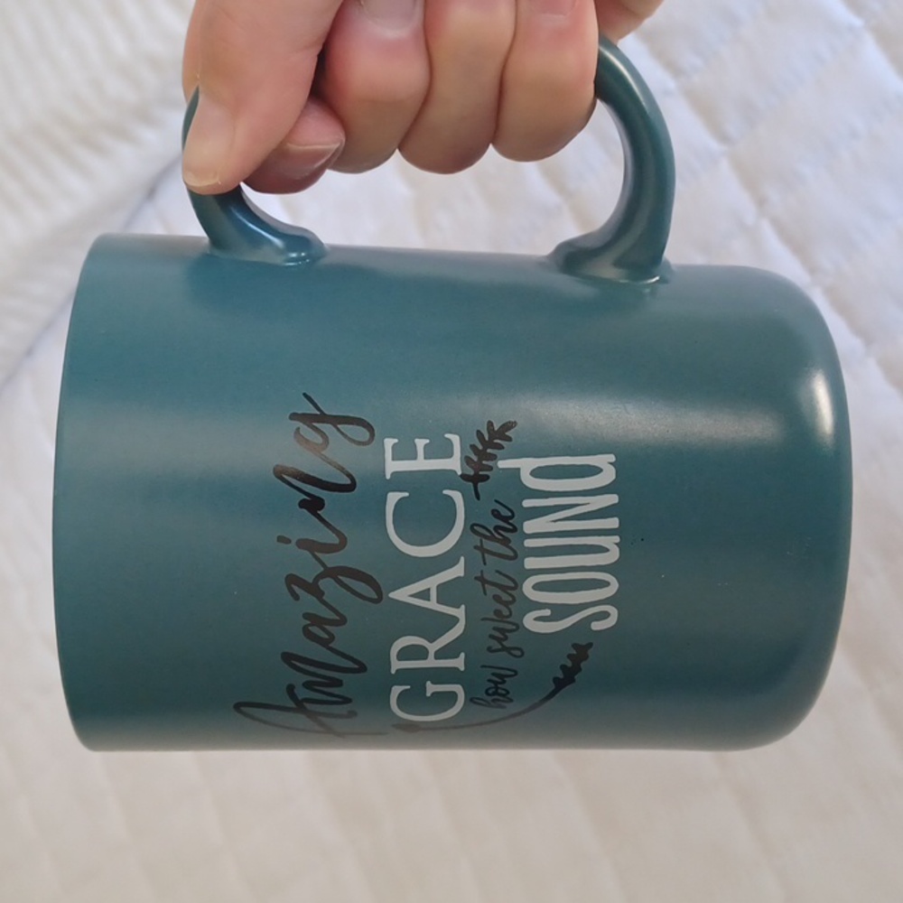 26 Oz "Amazing Grace How Sweet The Sound" Mug From Boston Warehouse Trading Corp - Picture 3 of 10